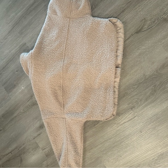 Tan cropped Sherpa teddy jacket - Picture 4 of 5